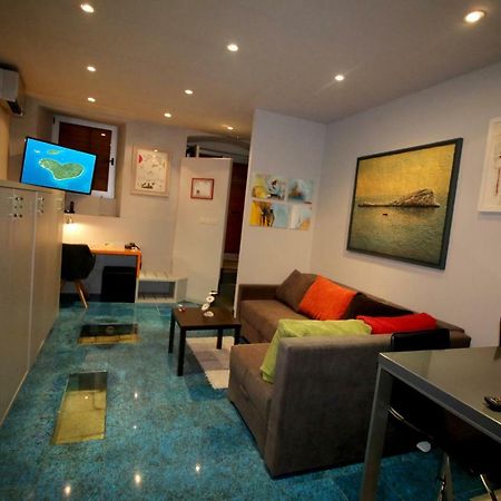 Studio Apartment Art Split Exterior photo